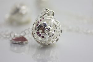 Originale ciondolo Dolce Luna collezione Luxury con raffigurazione dell'angelo custode chiama angeli argento 925 per donne in gravidanza dal 3 mese di gestazione