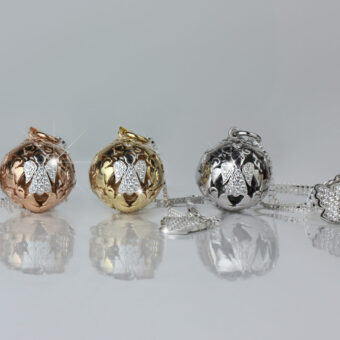 Chiama Angeli a Collana Lunga con campanellino in Argento, Oro, e Oro Rosa