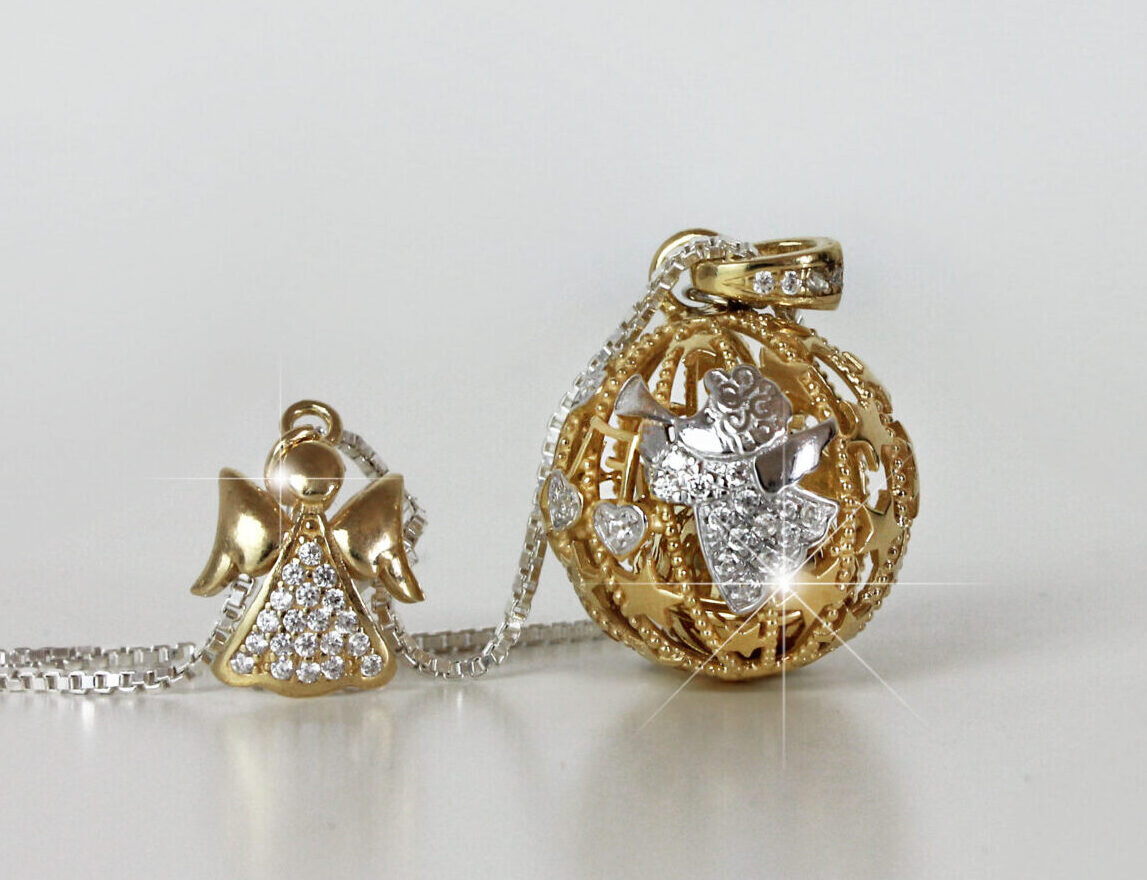 Chiama Angeli Canto Degli Angeli in Oro Giallo con collana lunga e campanellino