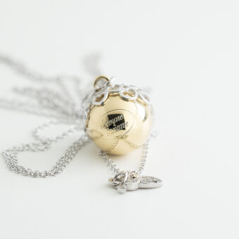 Retro chiama angeli con incisione sempre insieme