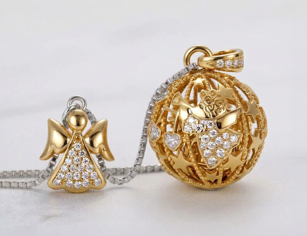 Chiama Angeli Canto Degli Angeli in Oro Giallo con collana lunga e campanellino